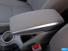 2015款 180E CVT 跨界版 5座