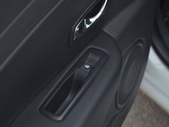 2015款 2.0L CVT 时尚版