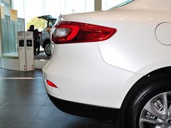 2015款 2.0L CVT 时尚版