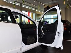 2015款 2.0L CVT 时尚版