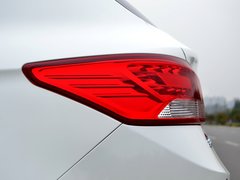 2015款 2.0L 手动 智逸型 5座
