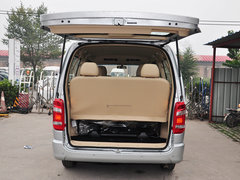 2015款 2.4L 手动 旗舰型长轴四门4RB2