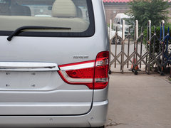 2015款 2.4L 手动 旗舰型长轴四门4RB2