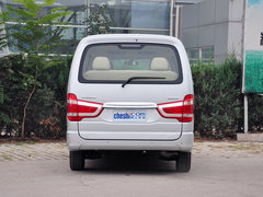 2015款 2.4L 手动 旗舰型长轴四门4RB2