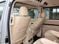 2015款 2.4L 手动 旗舰型长轴四门4RB2