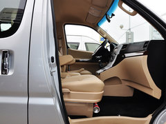 2015款 2.4L 手动 旗舰型长轴四门4RB2