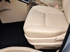 2015款 2.4L 手动 旗舰型长轴四门4RB2