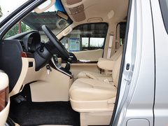 2015款 2.4L 手动 旗舰型长轴四门4RB2