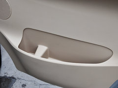 2015款 2.4L 手动 旗舰型长轴四门4RB2