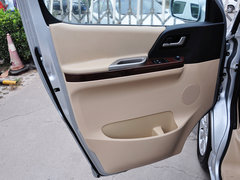 2015款 2.4L 手动 旗舰型长轴四门4RB2