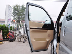 2015款 2.4L 手动 旗舰型长轴四门4RB2