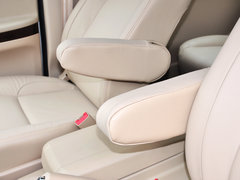 2015款 2.4L 手动 旗舰型长轴四门4RB2