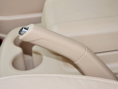 2015款 2.4L 手动 旗舰型长轴四门4RB2