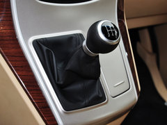 2015款 2.4L 手动 旗舰型长轴四门4RB2