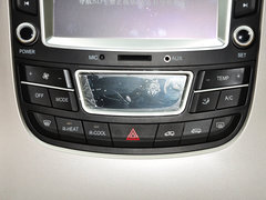 2015款 2.4L 手动 旗舰型长轴四门4RB2