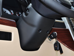 2015款 2.4L 手动 旗舰型长轴四门4RB2