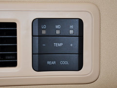 2015款 2.4L 手动 旗舰型长轴四门4RB2