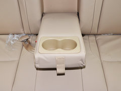 2015款 2.4L 手动 旗舰型长轴四门4RB2