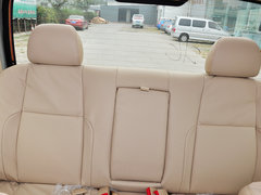 2015款 2.4L 手动 旗舰型长轴四门4RB2