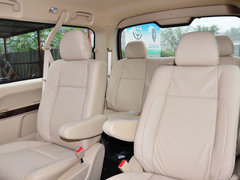 2015款 2.4L 手动 旗舰型长轴四门4RB2