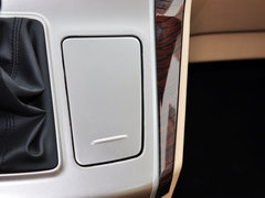 2015款 2.4L 手动 旗舰型长轴四门4RB2