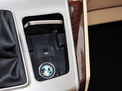 2015款 2.4L 手动 旗舰型长轴四门4RB2
