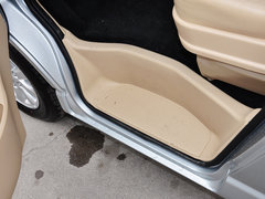 2015款 2.4L 手动 旗舰型长轴四门4RB2