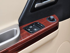 2015款 2.4L 手动 旗舰型长轴四门4RB2