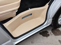 2015款 2.4L 手动 旗舰型长轴四门4RB2