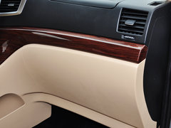 2015款 2.4L 手动 旗舰型长轴四门4RB2