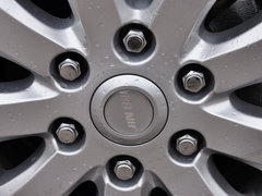 2015款 2.4L 手动 旗舰型长轴四门4RB2