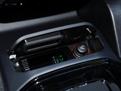 2015款 运动版 2.0L 自动 尊贵型 5座