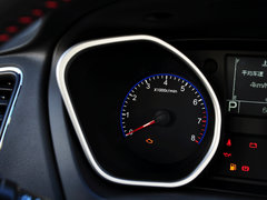 2015款 运动版 2.0L 自动 尊贵型 5座