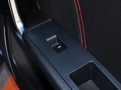 2015款 运动版 2.0L 自动 尊贵型 5座