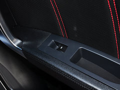 2015款 运动版 2.0L 自动 尊贵型 5座
