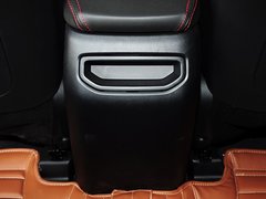 2015款 运动版 2.0L 自动 尊贵型 5座