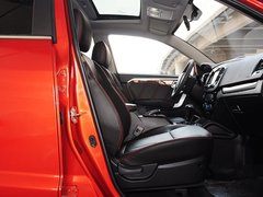 2015款 运动版 2.0L 自动 尊贵型 5座