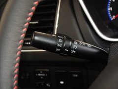 2015款 运动版 2.0L 自动 尊贵型 5座