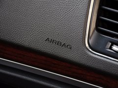 2015款 运动版 2.0L 自动 尊贵型 5座
