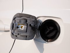 2015款 运动版 2.0L 自动 尊贵型 5座