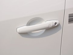2015款 运动版 2.0L 自动 尊贵型 5座