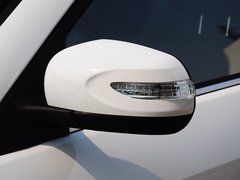 2015款 运动版 2.0L 自动 尊贵型 5座