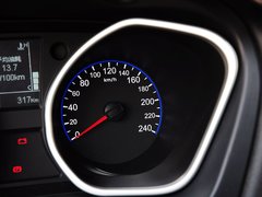 2015款 运动版 2.0L 自动 尊贵型 5座