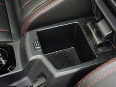 2015款 运动版 2.0L 自动 尊贵型 5座
