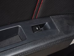 2015款 运动版 2.0L 自动 尊贵型 5座