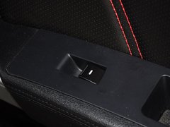 2015款 运动版 2.0L 自动 尊贵型 5座
