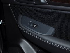 2015款 2.5i 豪华导航版 5座