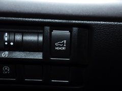2015款 2.5i 豪华导航版 5座