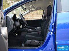 2015款 1.5 CVT 两驱舒适版 5座