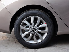 2015款 1.6L 手动 时尚型